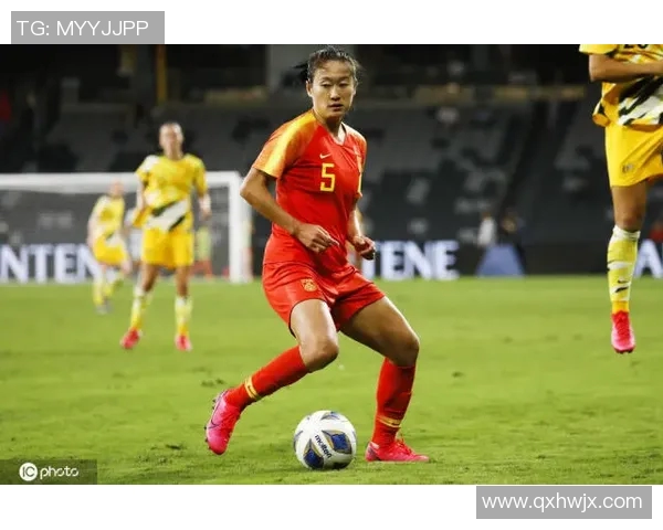 国际足联发布中国男足球星卡 新一代球员登场引发热议